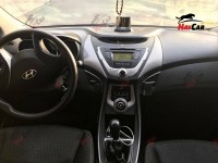 Hyundai Elantra - 2011
