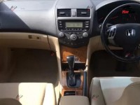 Honda Accord - 2004