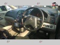 Mitsubishi Grandis - 2005