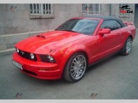 Ford Mustang - 2005