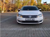 Volkswagen Passat - 2012