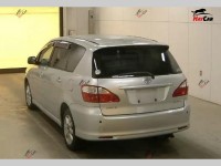Toyota Ipsum - 2004