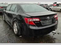Toyota Camry  - 2014