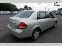 Nissan Tiida - 2005