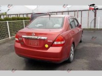 Nissan Tiida - 2004