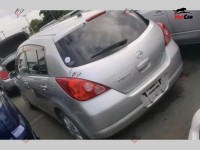 Nissan Tiida - 2004