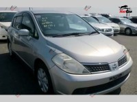 Nissan Tiida - 2004