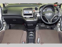 Honda Stream - 2008