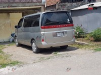 Nissan Elgrand - 2004