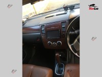 Nissan Tiida - 2005