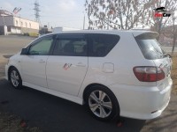 Toyota Ipsum - 2004