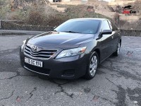 Toyota Camry - 2010