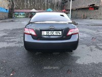 Toyota Camry - 2010