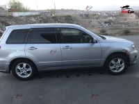 Mitsubishi Airtrek - 2002