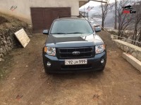 Ford Escape - 2008