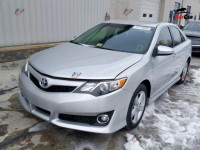 Toyota Camry  - 2014