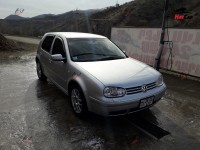 Volkswagen Golf - 2003