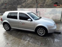Volkswagen Golf - 2003