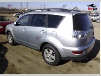 Mitsubishi Outlander - 2010