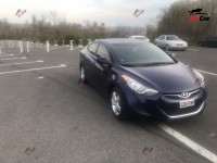 Hyundai Elantra - 2011
