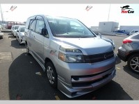 Toyota Voxy - 2006
