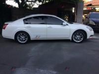 Nissan Maxima - 2004
