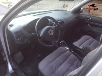 Volkswagen Golf - 2002
