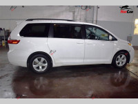 Toyota Sienna - 2017