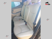 Hyundai Elantra - 2012