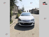 Opel Astra - 2012