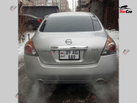 Nissan Altima - 2009