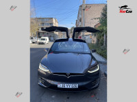 Tesla Model X - 2016