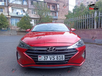 Hyundai Elantra - 2020